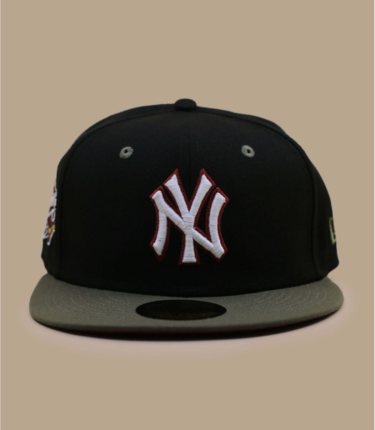 Black and red yankees hat sales