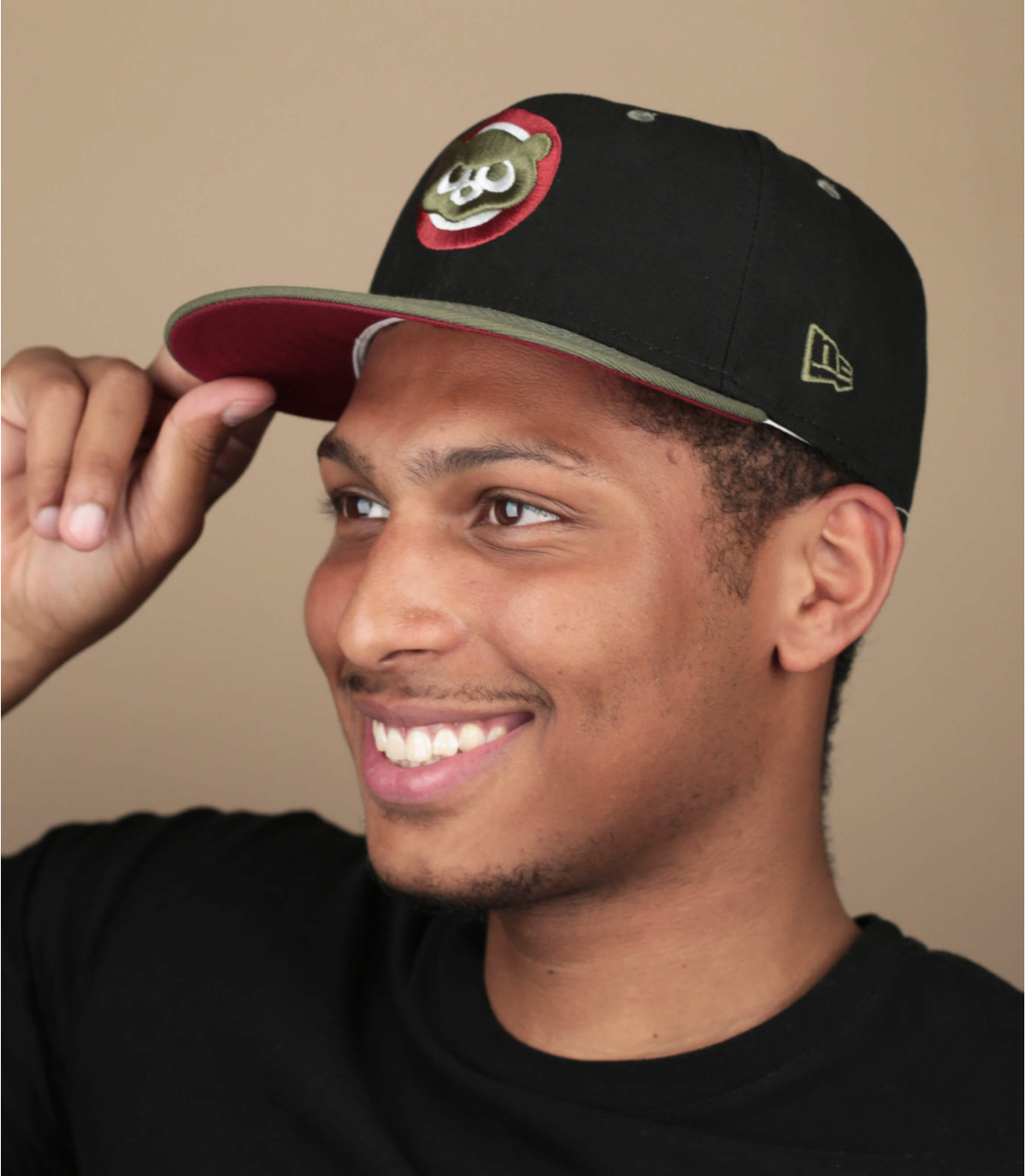 Chicago cubs black 2025 hat